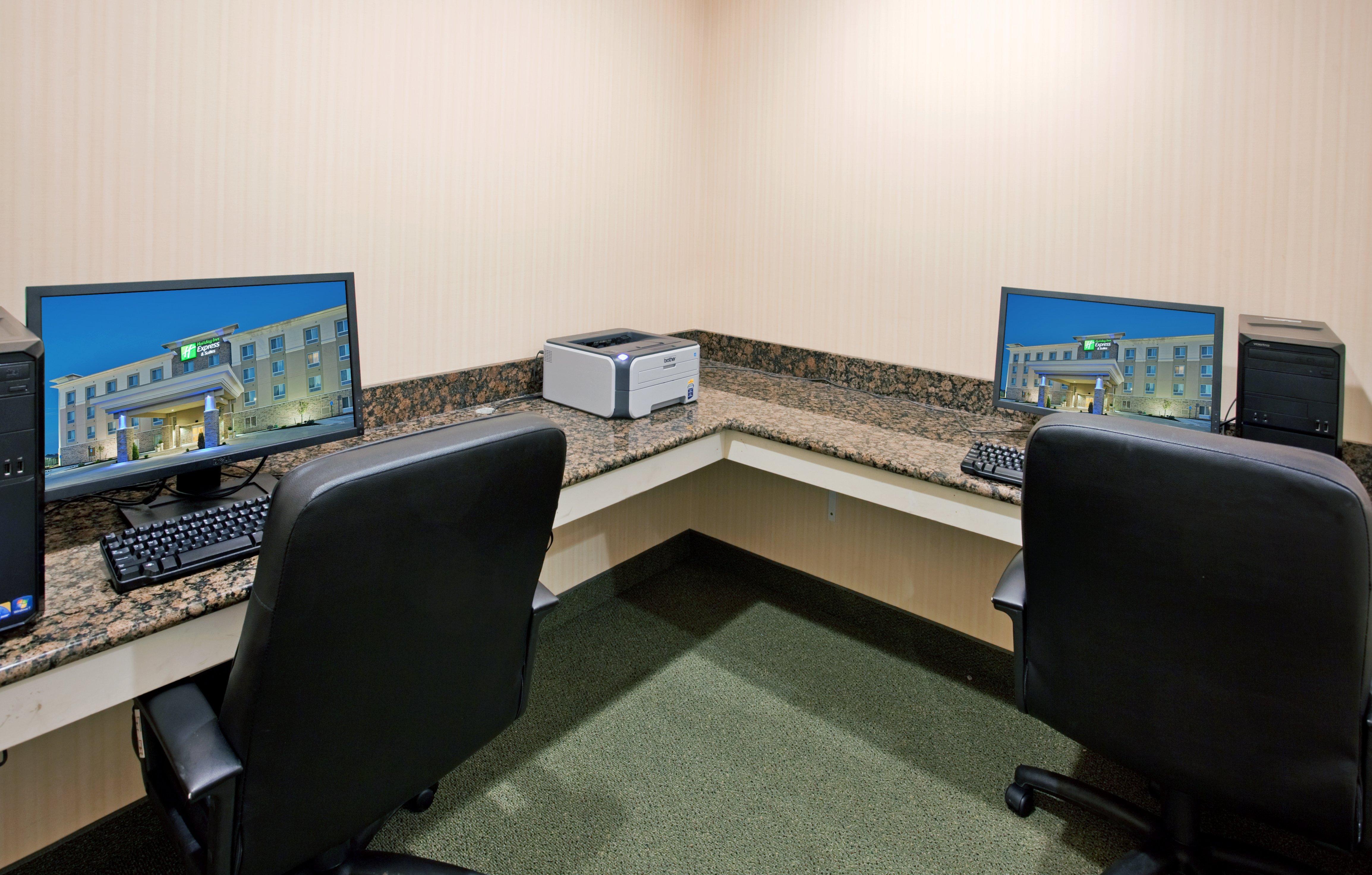 Holiday Inn Express & Suites North Topeka Fasiliteter bilde