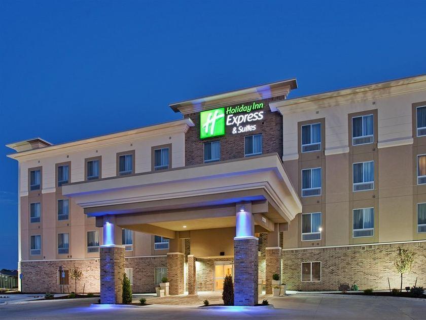 Holiday Inn Express & Suites North Topeka Eksteriør bilde