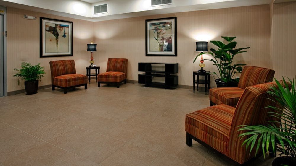 Holiday Inn Express & Suites North Topeka Eksteriør bilde