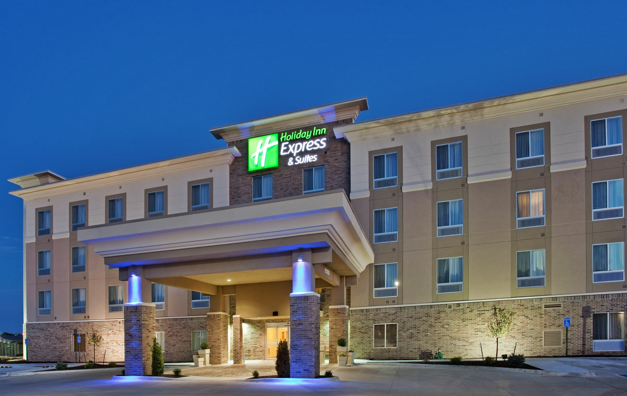 Holiday Inn Express & Suites North Topeka Eksteriør bilde