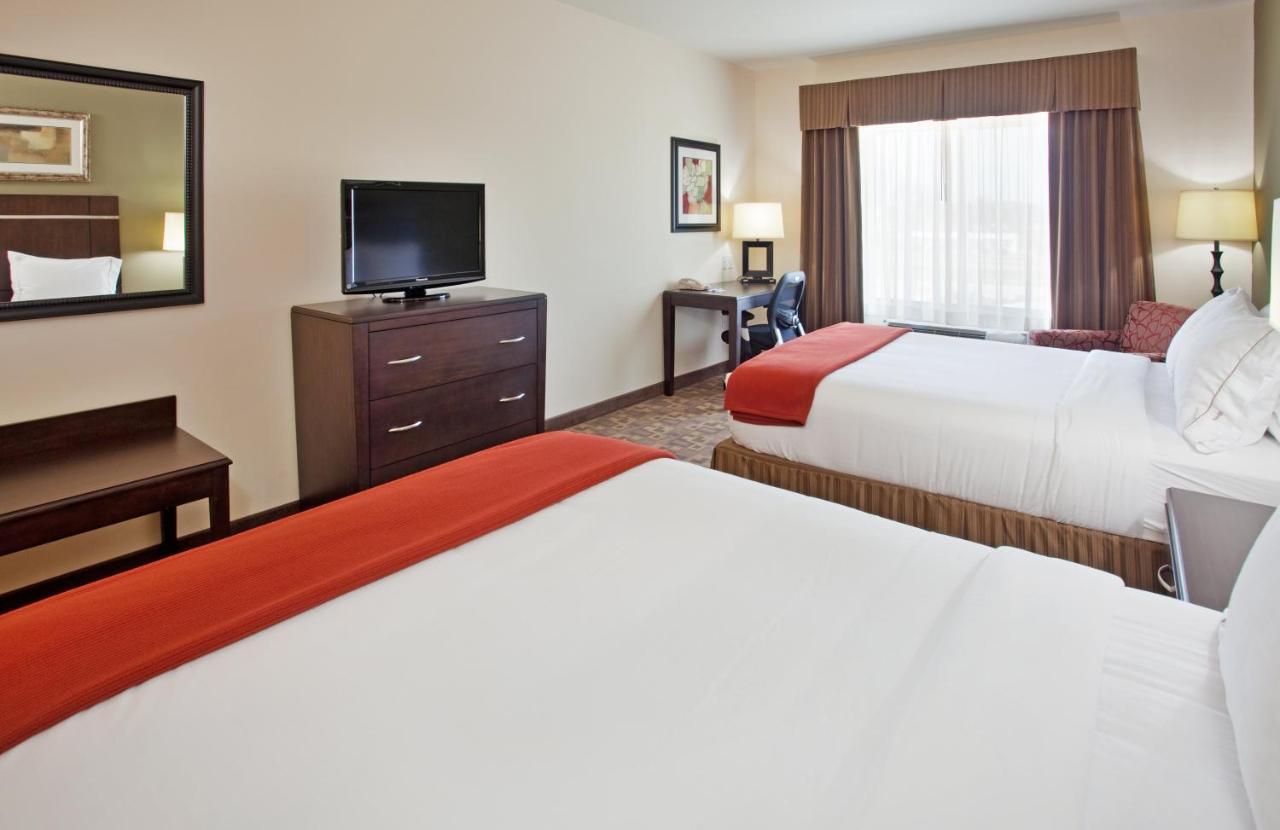 Holiday Inn Express & Suites North Topeka Eksteriør bilde